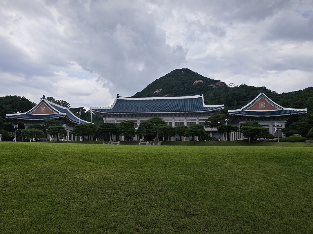 청와대 본관 전경(장소 사진)