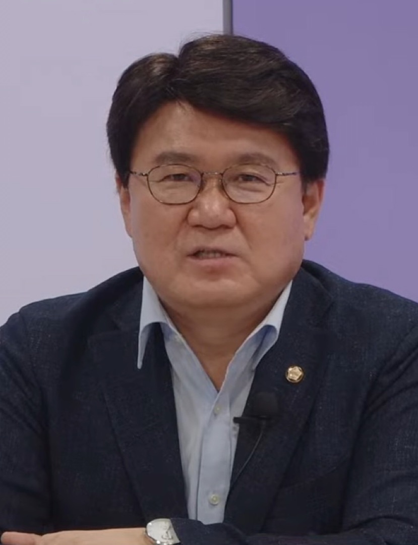 2022년의 황운하 의원(출마 선언 장면 아님)